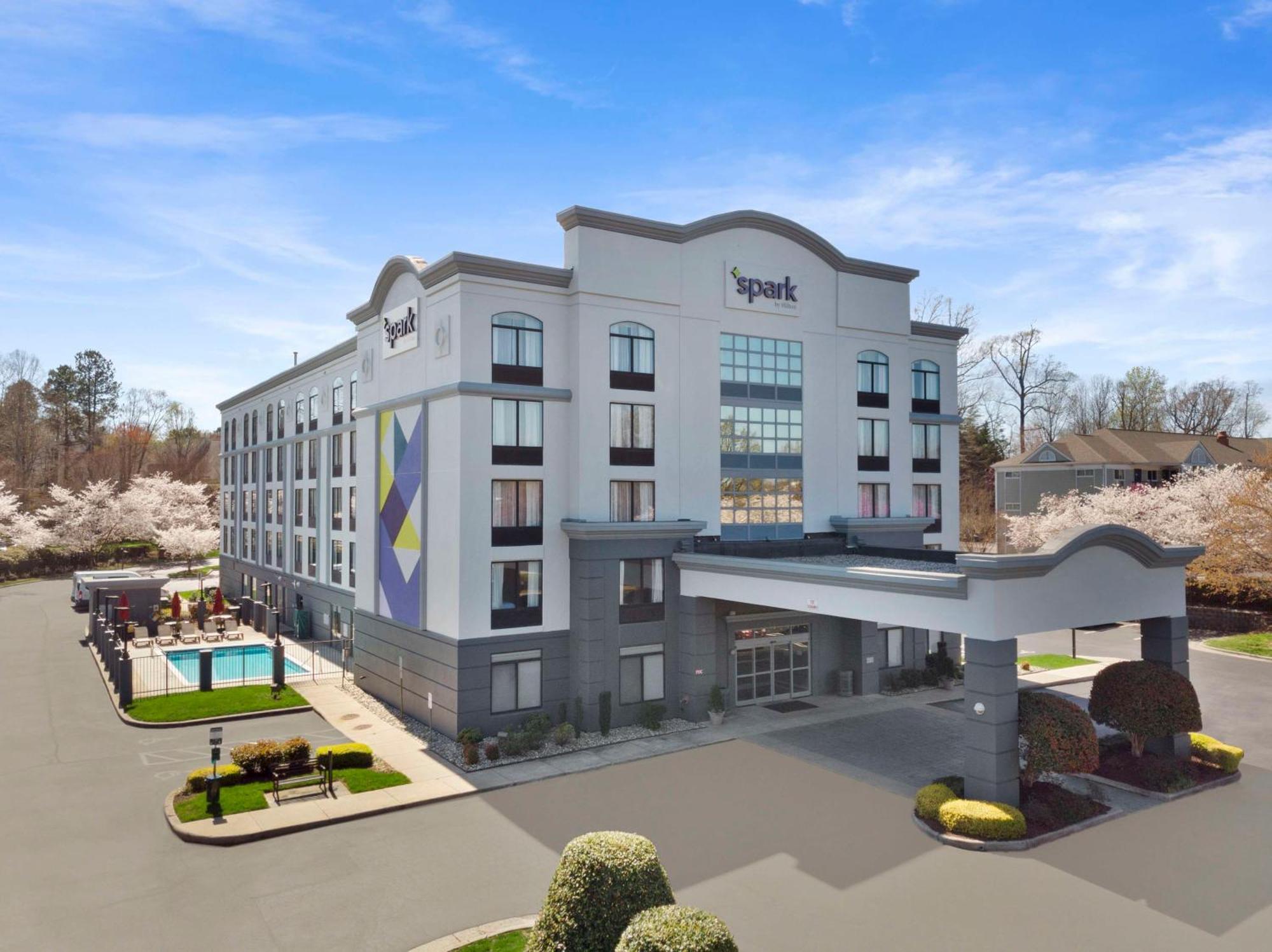 Spark By Hilton Greensboro Exterior foto